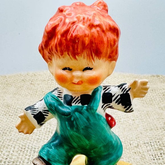 W. Goebel Redhead Boy Bowling Figurine Signed - Picture 2 of 9
